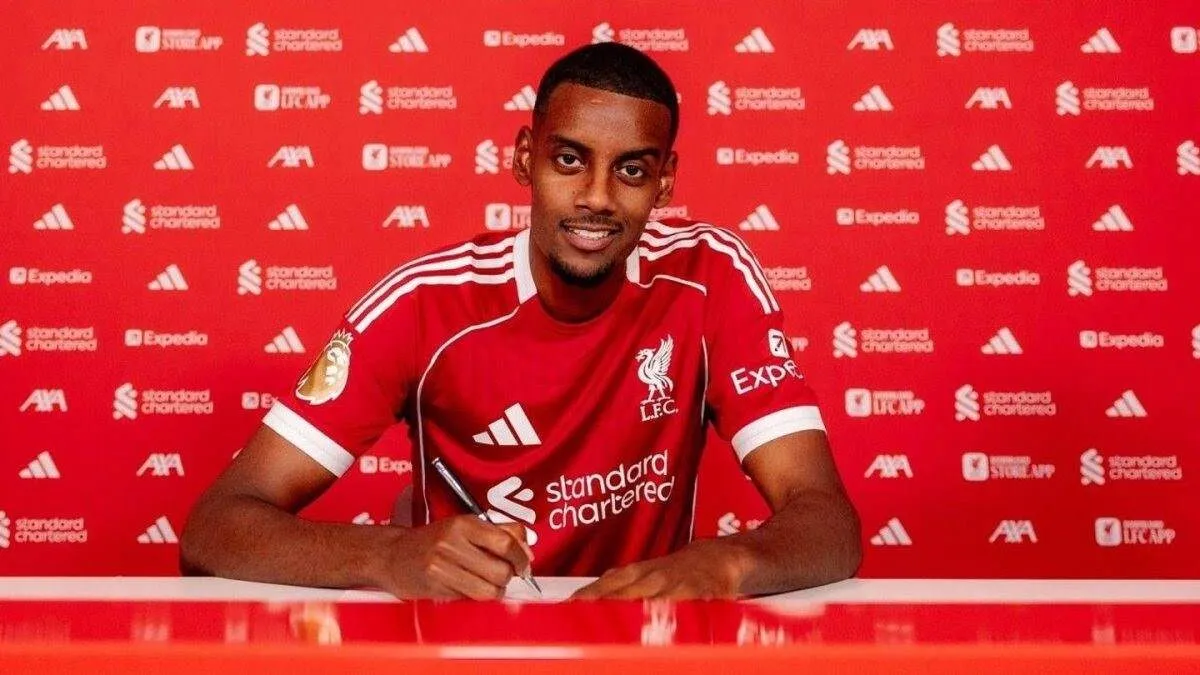 Alexander Isak phá vỡ kỷ lục chuyển nhượng tại Premier League